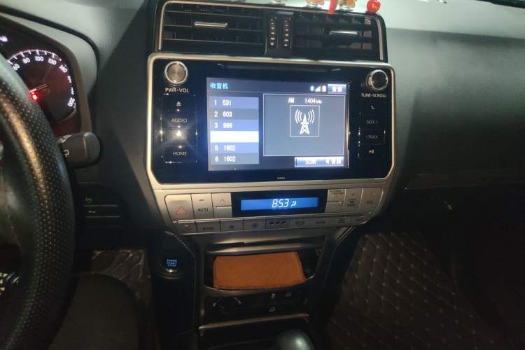 Used Toyota Prado 2018 3.5L Automatic TX-L with Rear-Mounted Spare Tire Audio And AC Panel