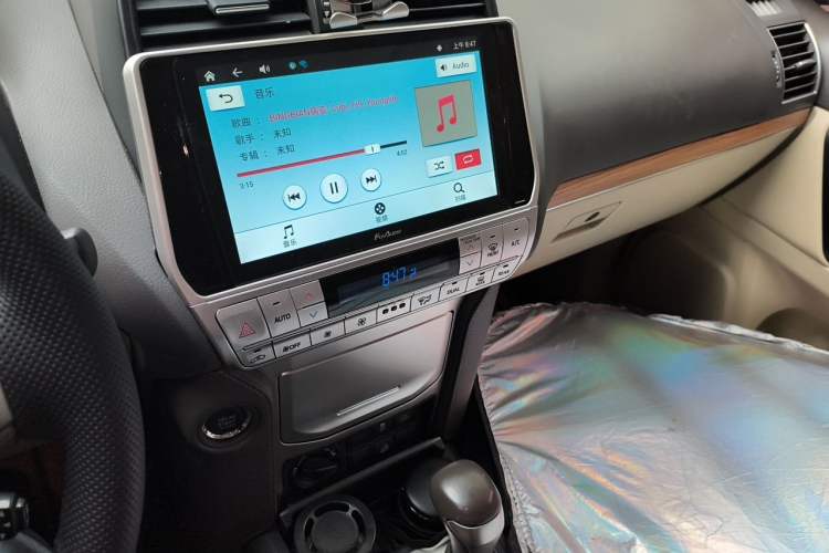 Used Toyota Prado 2018 3.5L Automatic TX-L with Rear-Mounted Spare Tire Audio And AC Panel