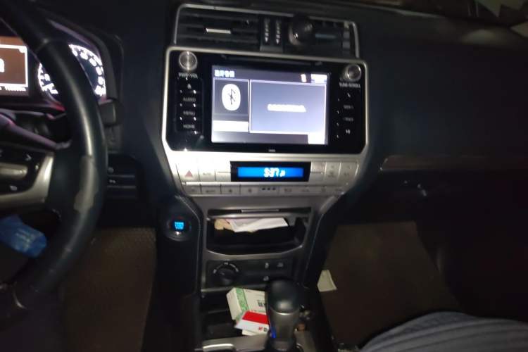 Used Toyota Prado 2018 3.5L Automatic TX-L with Rear-Mounted Spare Tire Audio And AC Panel