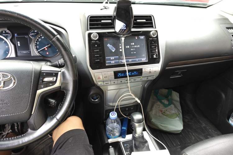 Used Toyota Prado 2018 3.5L Automatic TX-L with Rear-Mounted Spare Tire Audio And AC Panel