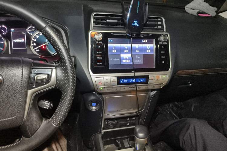 Used Toyota Prado 2018 3.5L Automatic TX-L Audio And AC Panel