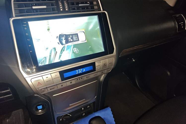 Used Toyota Prado 2018 3.5L Automatic TX-L Audio And AC Panel
