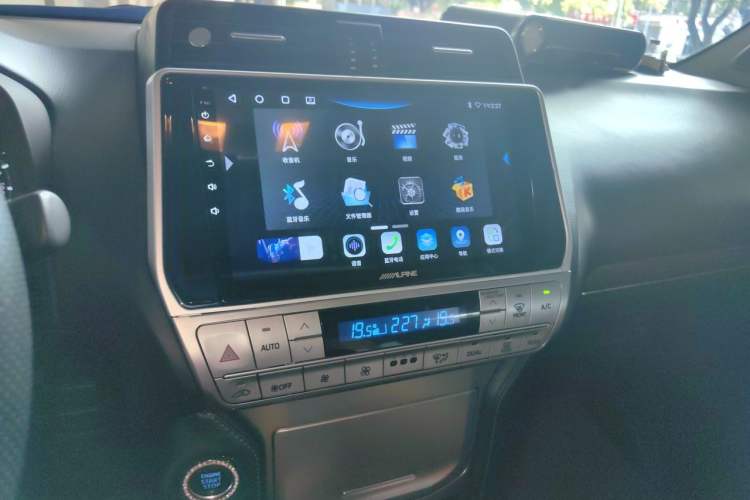 Used Toyota Prado 2018 3.5L Automatic TX Audio And AC Panel
