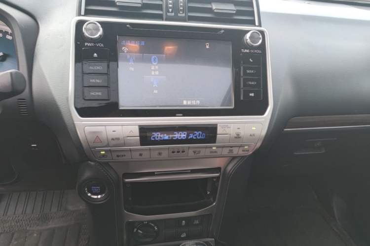 Used Toyota Prado 2018 3.5L Automatic TX-L Audio And AC Panel