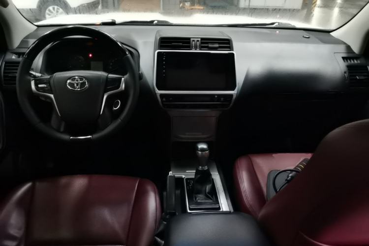 Used Toyota Prado  Center Console