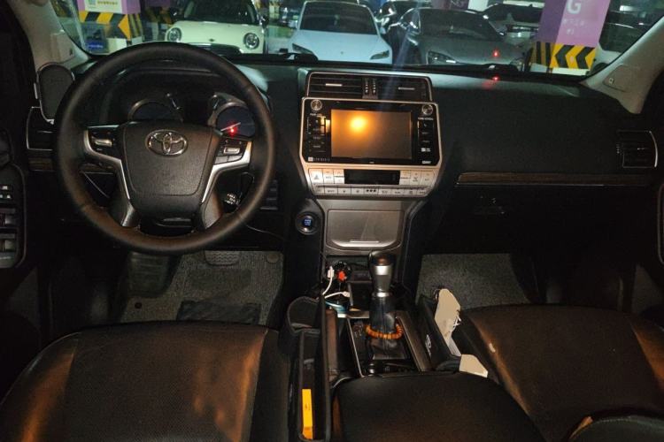 Used Toyota Prado 2018 3.5L Automatic TX-L NAVI Center Console