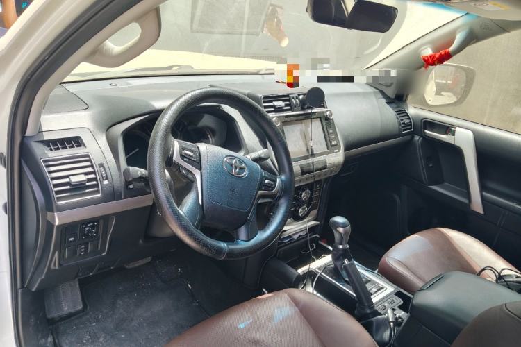 Used Toyota Prado 2018 3.5L Automatic VX NAVI Center Console