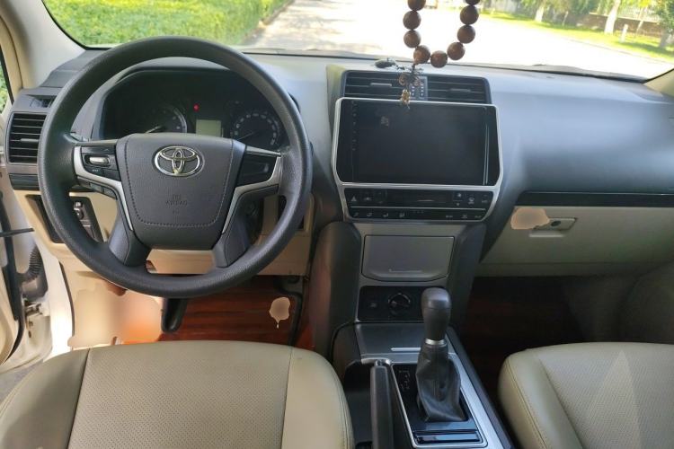 Used Toyota Prado 2018 2.7L Parallel Import Center Console