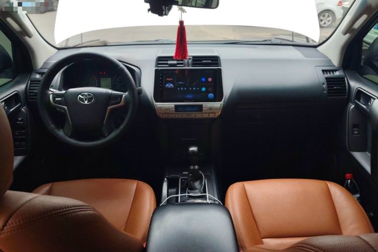 Used Toyota Prado  Center Console