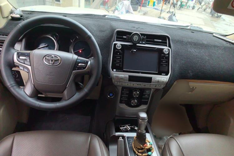 Used Toyota Prado 2018 3.5L Automatic VX NAVI with Rear-Mounted Spare Tire Center Console