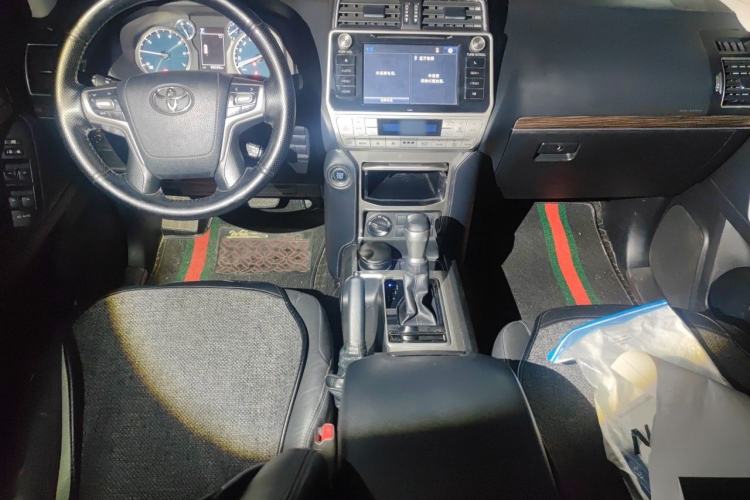 Used Toyota Prado 2018 3.5L Automatic TX-L with Rear-Mounted Spare Tire Center Console