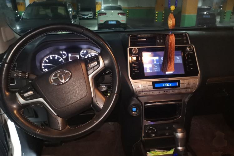 Used Toyota Prado 2018 3.5L Automatic TX-L with Rear-Mounted Spare Tire Center Console