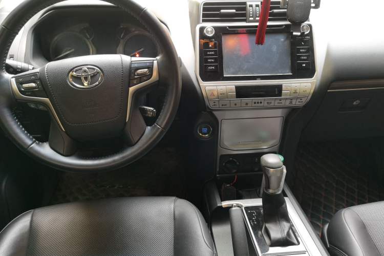 Used Toyota Prado 2018 3.5L Automatic TX-L with Rear-Mounted Spare Tire Center Console