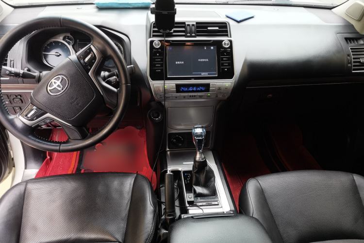 Used Toyota Prado 2018 3.5L Automatic TX-L with Rear-Mounted Spare Tire Center Console