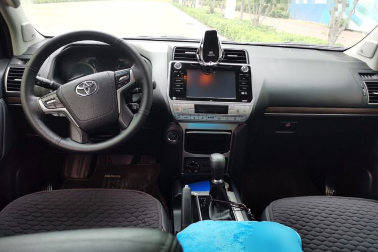 Used Toyota Prado 2018 3.5L Automatic TX-L NAVI with Rear-Mounted Spare Tire Center Console