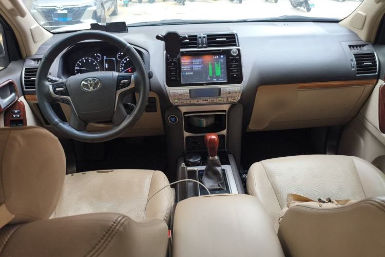 Used Toyota Prado 2018 3.5L Automatic TX-L with Rear-Mounted Spare Tire Center Console