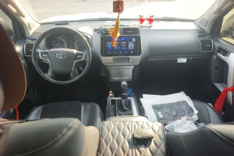 Used Toyota Prado 2018 3.5L Automatic TX-L NAVI Center Console