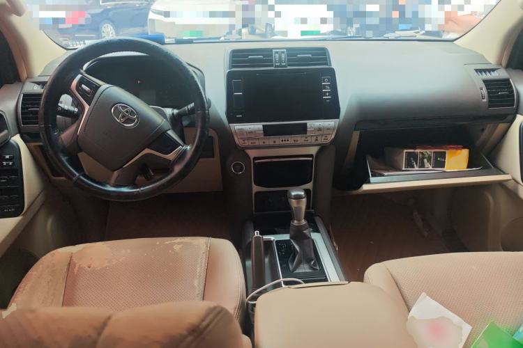 Used Toyota Prado  Center Console