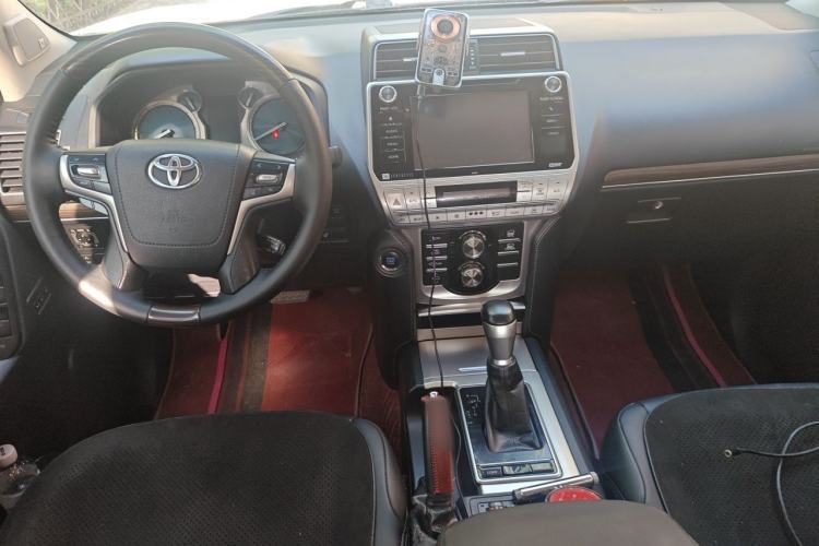Used Toyota Prado 2018 3.5L Automatic VX NAVI Center Console