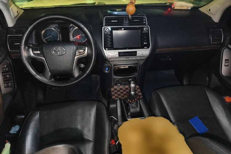 Used Toyota Prado 2018 3.5L Automatic TX-L NAVI with Rear-Mounted Spare Tire Center Console