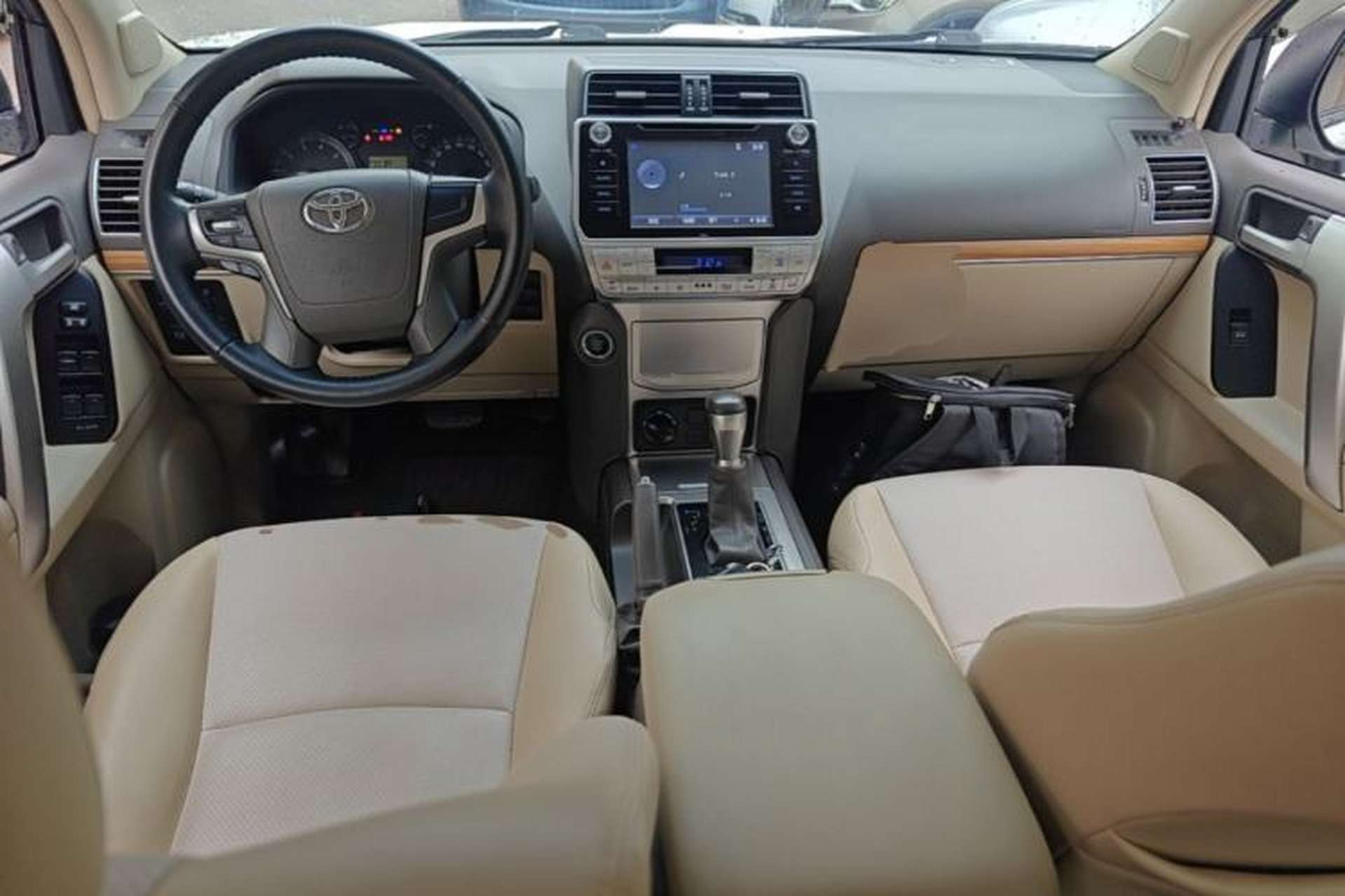 Used Toyota Prado 2018 3.5L Automatic TX Center Console
