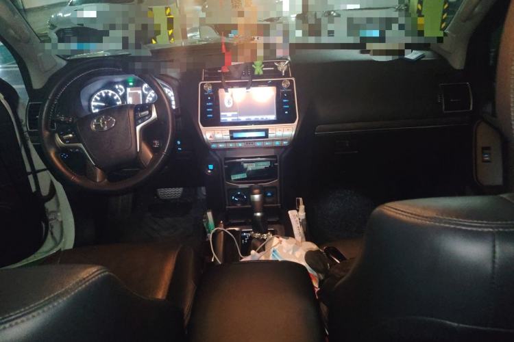 Used Toyota Prado 2018 3.5L Automatic TX-L with Rear-Mounted Spare Tire Center Console