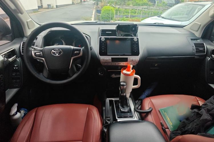 Used Toyota Prado 2018 3.5L Automatic TX-L with Rear-Mounted Spare Tire Center Console