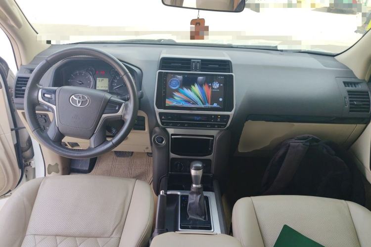 Used Toyota Prado  Center Console