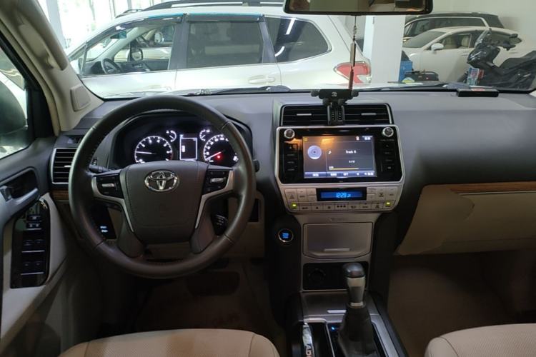 Used Toyota Prado 2018 3.5L Automatic TX-L with Rear-Mounted Spare Tire Center Console