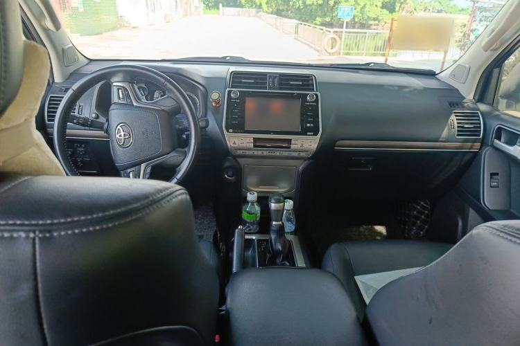 Used Toyota Prado 2018 3.5L Automatic TX-L NAVI with Rear-Mounted Spare Tire Center Console