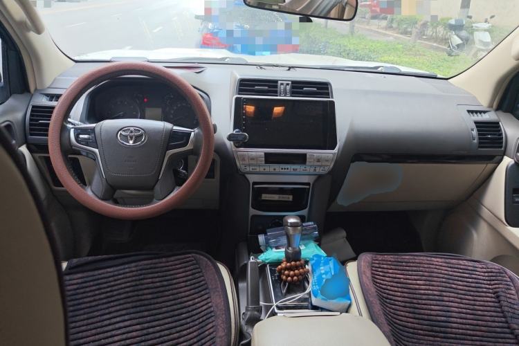 Used Toyota Prado 2018 2.7L TXL Nine-Cylinder External Fuel Tank Large Fuel Capacity – Middle East Center Console