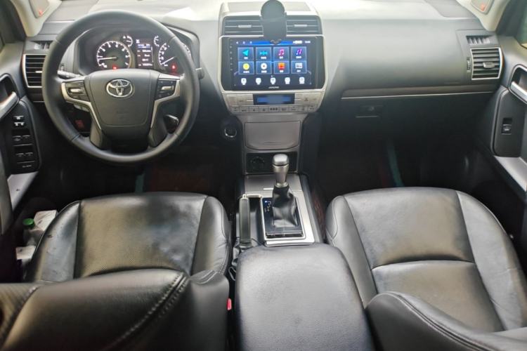 Used Toyota Prado 2018 3.5L Automatic TX-L with Rear-Mounted Spare Tire Center Console
