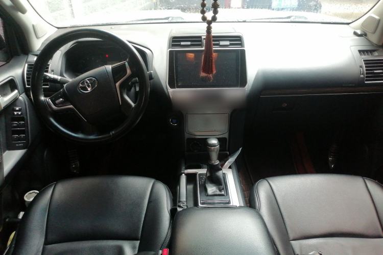 Used Toyota Prado 2018 3.5L Automatic TX Center Console