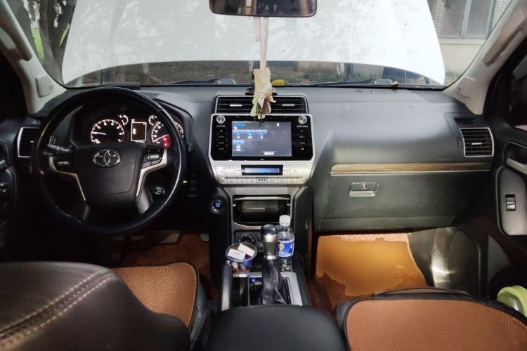 Used Toyota Prado 2018 3.5L Automatic TX-L with Rear-Mounted Spare Tire Center Console