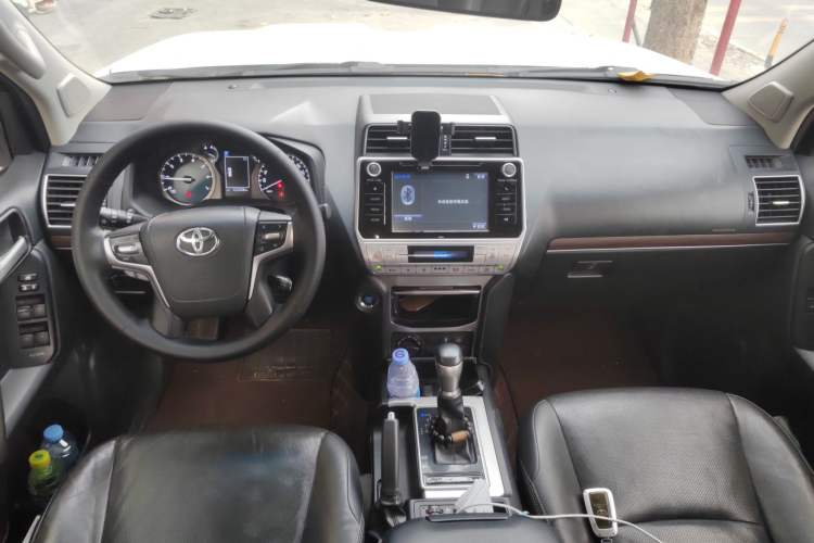 Used Toyota Prado 2018 3.5L Automatic TX-L with Rear-Mounted Spare Tire Center Console