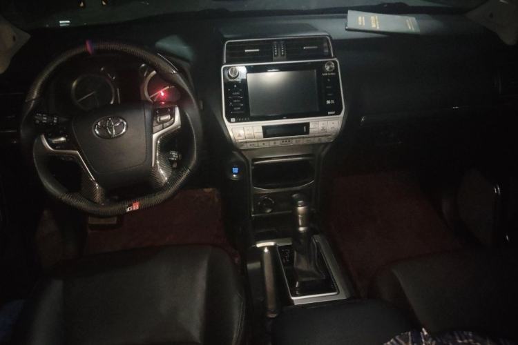 Used Toyota Prado 2018 3.5L Automatic TX-L NAVI with Rear-Mounted Spare Tire Center Console