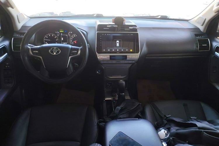 Used Toyota Prado 2018 3.5L Automatic TX-L NAVI Center Console