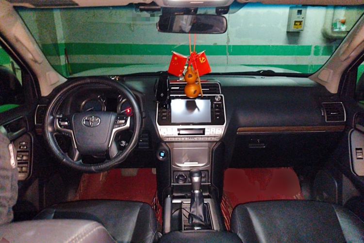 Used Toyota Prado 2018 3.5L Automatic TX-L with Rear-Mounted Spare Tire Center Console