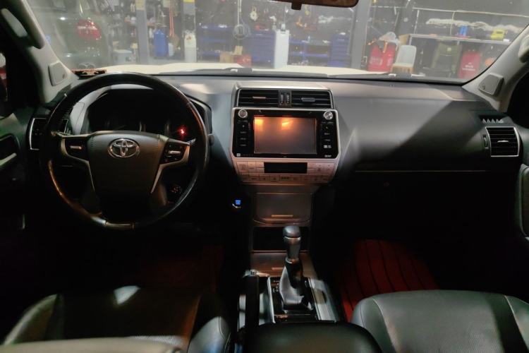 Used Toyota Prado 2018 3.5L Automatic TX-L NAVI with Rear-Mounted Spare Tire Center Console