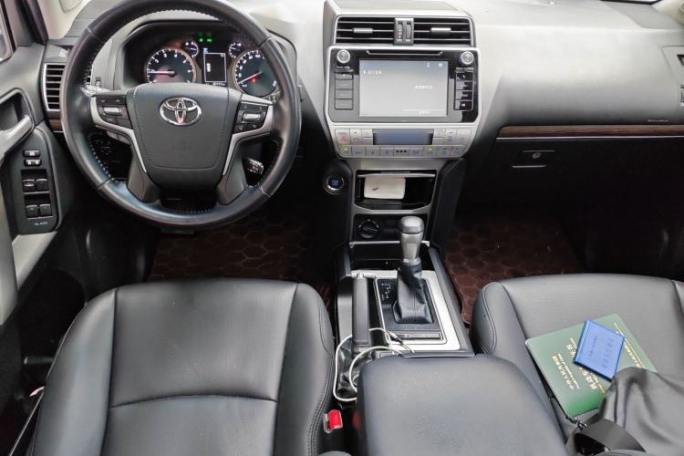 Used Toyota Prado 2018 3.5L Automatic TX-L with Rear-Mounted Spare Tire Center Console