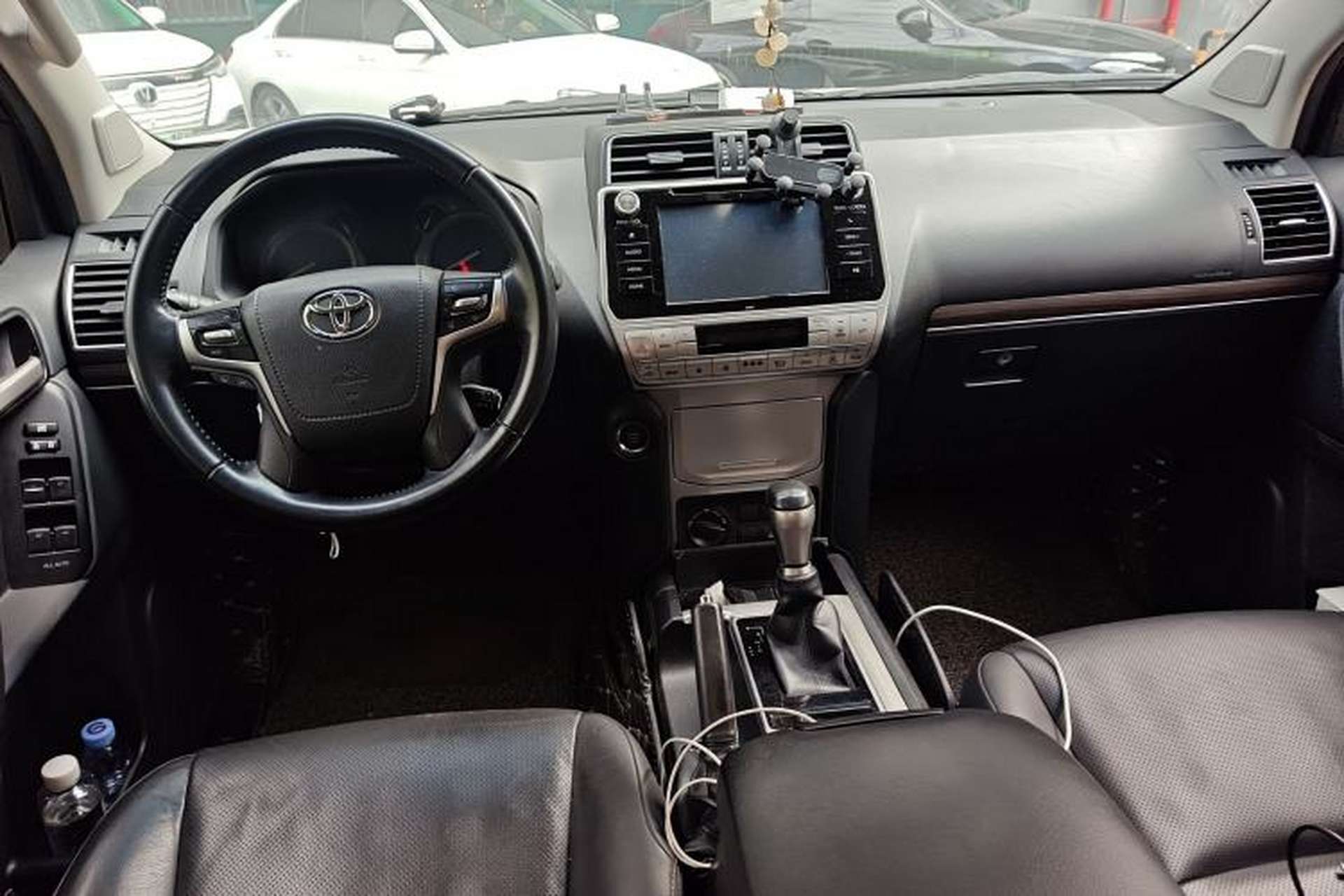 Used Toyota Prado 2018 3.5L Automatic TX-L Center Console