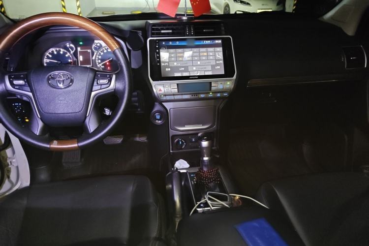 Used Toyota Prado  Center Console