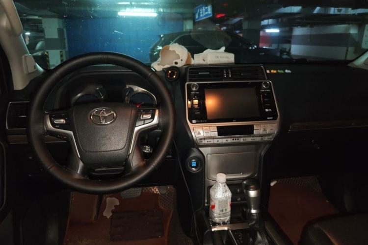 Used Toyota Prado 2018 3.5L Automatic TX-L NAVI Center Console