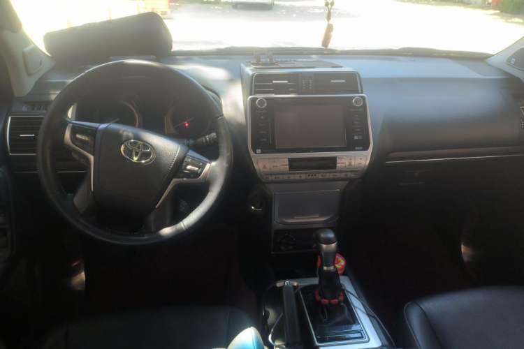 Used Toyota Prado 2018 3.5L Automatic TX-L NAVI with Rear-Mounted Spare Tire Center Console