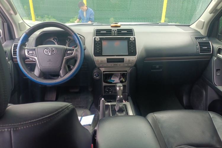 Used Toyota Prado 2018 3.5L Automatic TX-L with Rear-Mounted Spare Tire Center Console