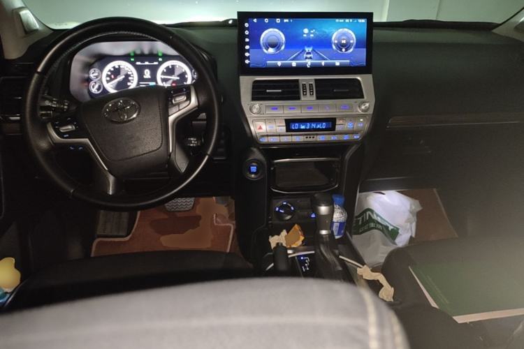 Used Toyota Prado 2018 3.5L Automatic TX-L with Rear-Mounted Spare Tire Center Console