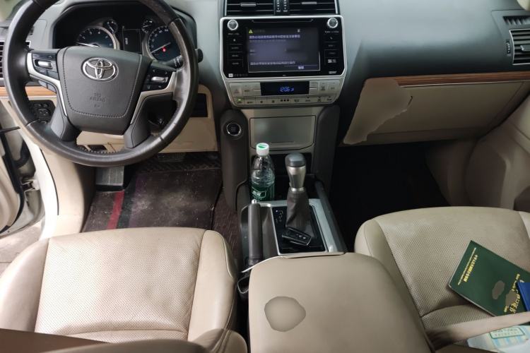 Used Toyota Prado 2018 3.5L Automatic TX-L NAVI with Rear-Mounted Spare Tire Center Console