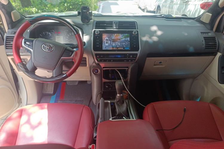 Used Toyota Prado 2018 3.5L Automatic SX Center Console