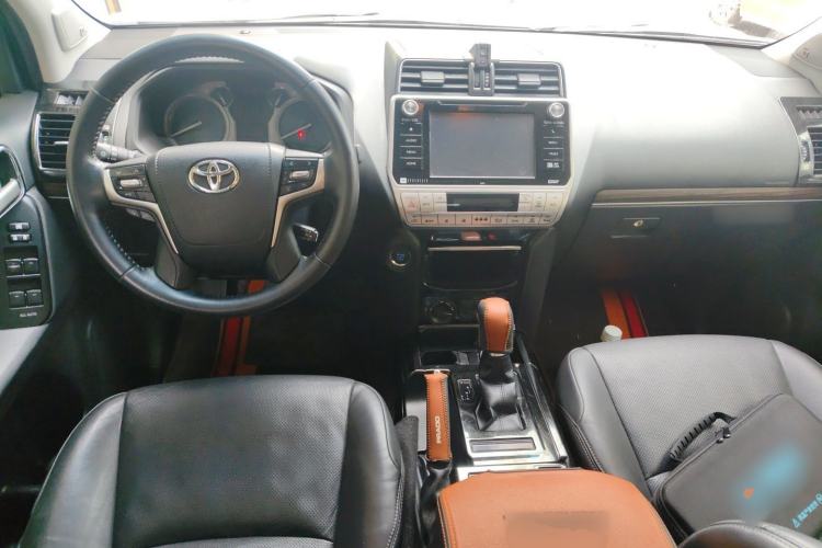 Used Toyota Prado 2018 3.5L Automatic TX-L NAVI with Rear-Mounted Spare Tire Center Console