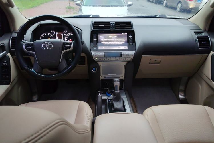 Used Toyota Prado  Center Console